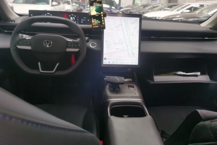 Used CHANGAN Eado 2024 1.5T GDI Automatic Prestige Edition Center Console