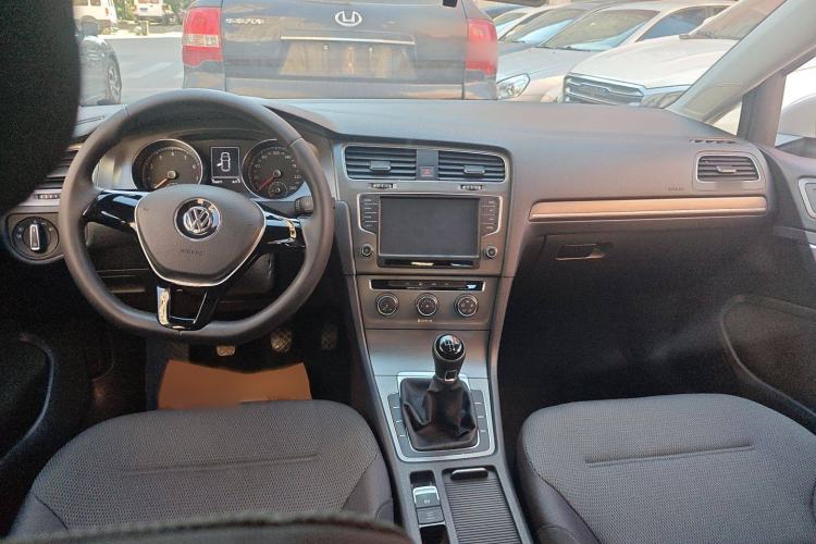 Used Volkswagen Golf 2016 230TSI Manual Comfort Version