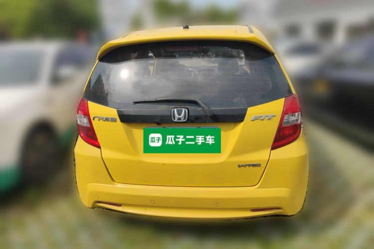Used Honda Fit 2011 1.3L automatic comfort version
