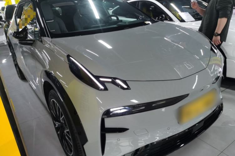 Used Zeekr X 2025 5-Seater Four-Wheel Drive Sport Version Front Right 45 Deg