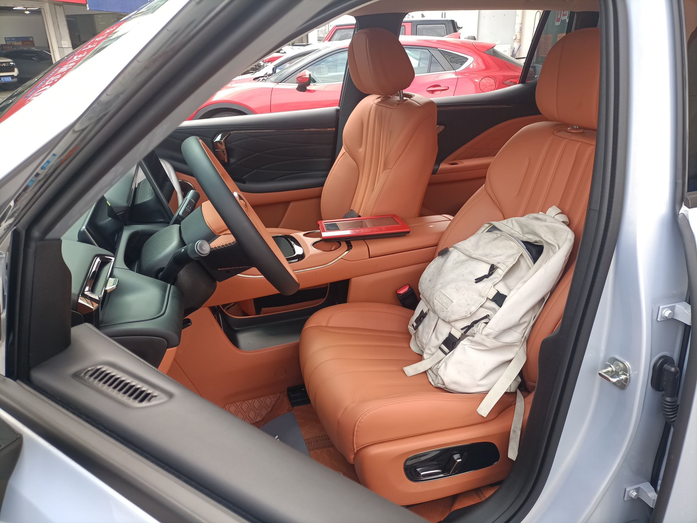 Переднее сиденье в автомобиле