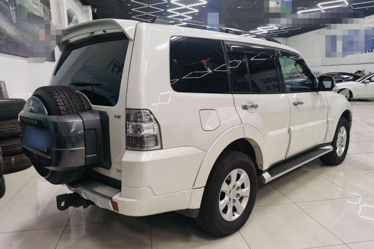 Used Mitsubishi Pajero 2018 3.0L Automatic Luxury Edition