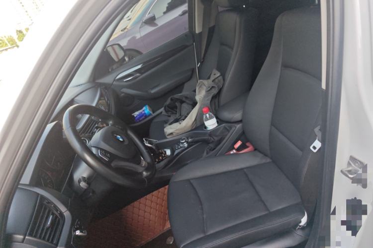 Used BMW X1 2015 sDrive18i Leading Edition
