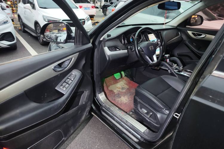 Used Zotye SR7 2016 1.5T CVT Cube Heart Edition China V Standard