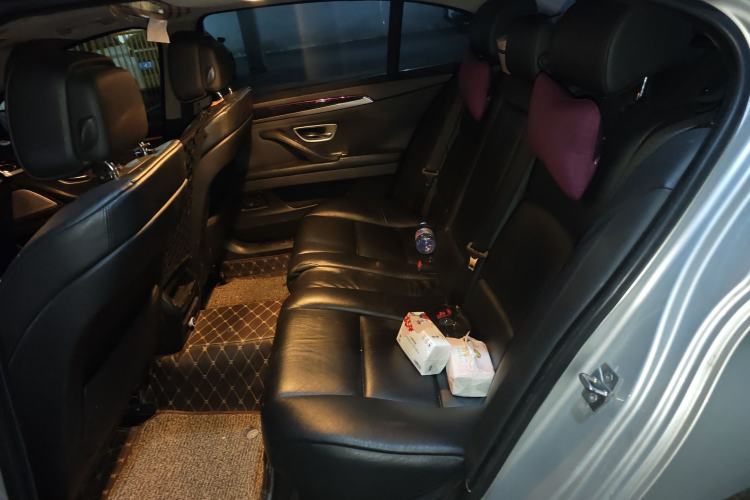 Used BMW 5 Series 2011 523Li Leading Model
