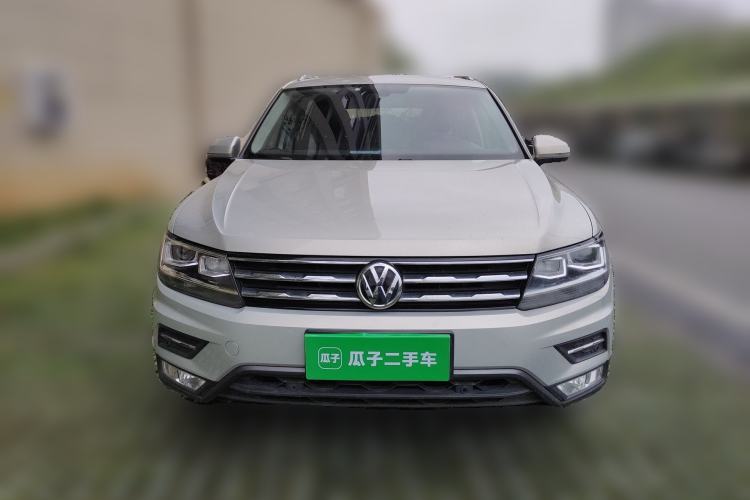 Used Volkswagen Tiguan L 2019 Revised 330TSI Automatic Two-Wheel Drive Smart & Luxury Edition China VI Standard Front