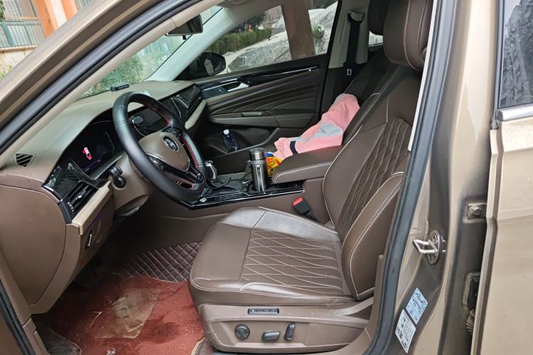 Used Volkswagen Passat 2020 330TSI Luxury Edition China VI