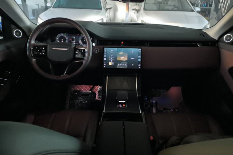 Used Land Rover Range Rover Evoque 2024 Aurora L 249 PS Prestige Light-Chasing Edition
