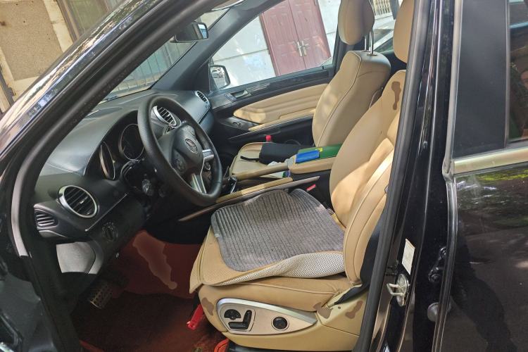 Used Mercedes-Benz M-Class 2010 ML 350 4MATIC Luxury Model
