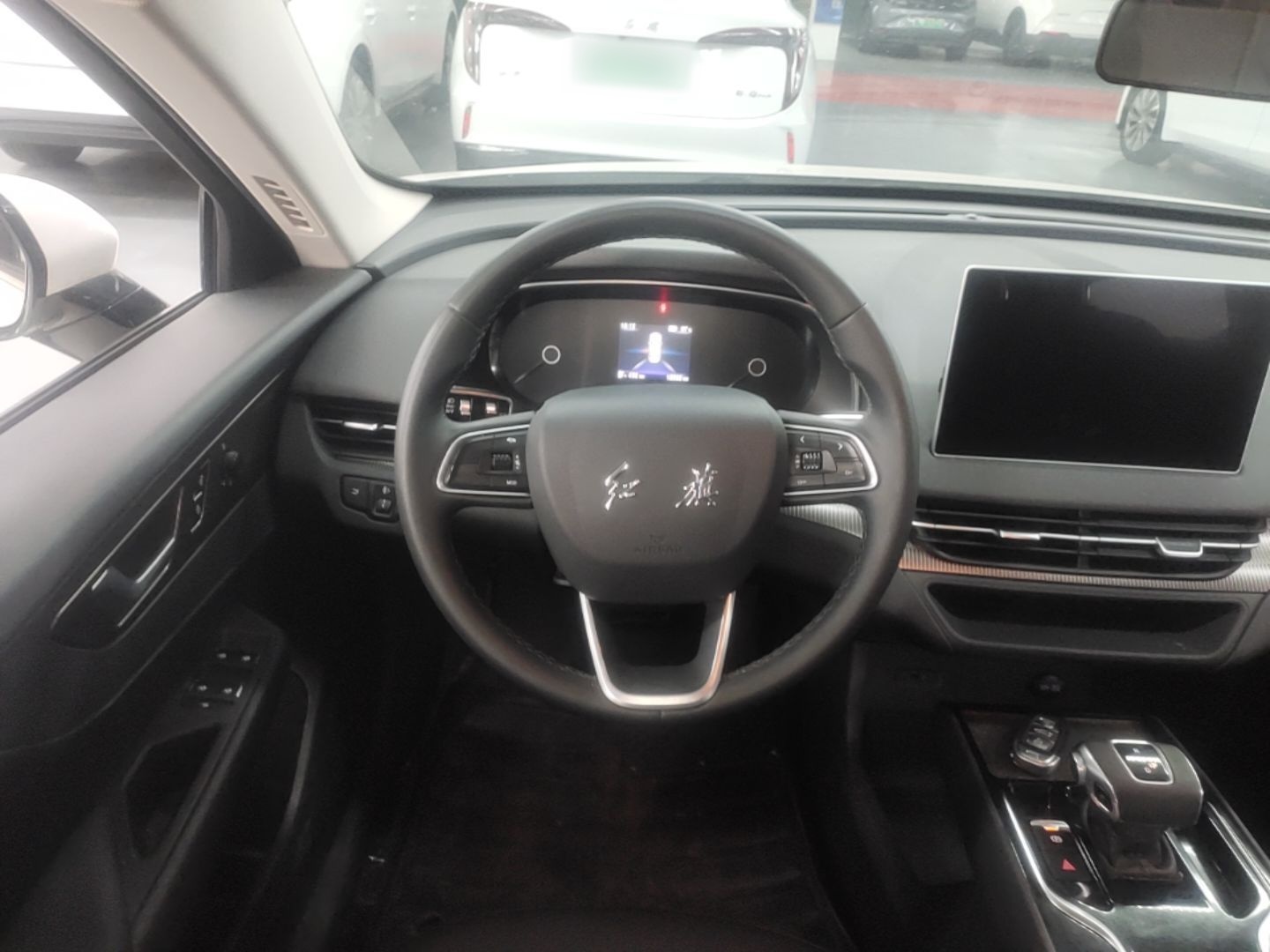 Hongqi E-QM5 2024 450km Range Commuter Version — снимка 13