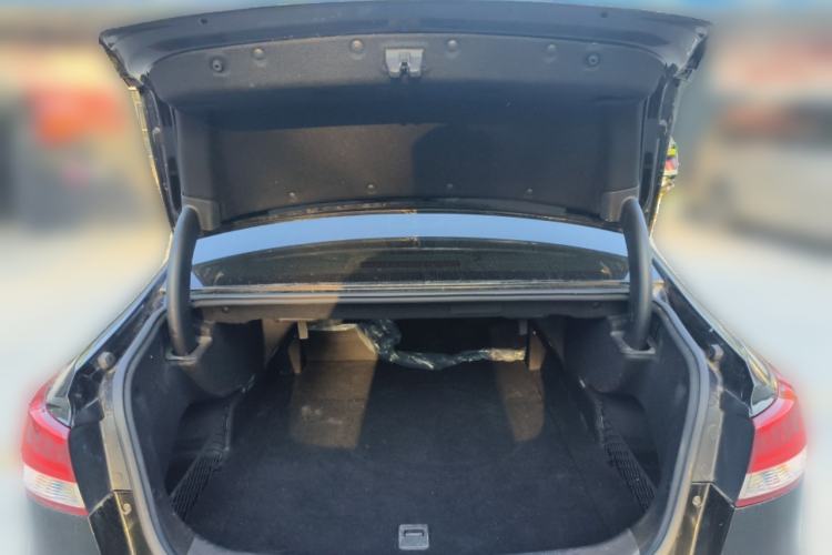 Used Zotye Z700 2016 1.8T DCT Elegant Version Trunk