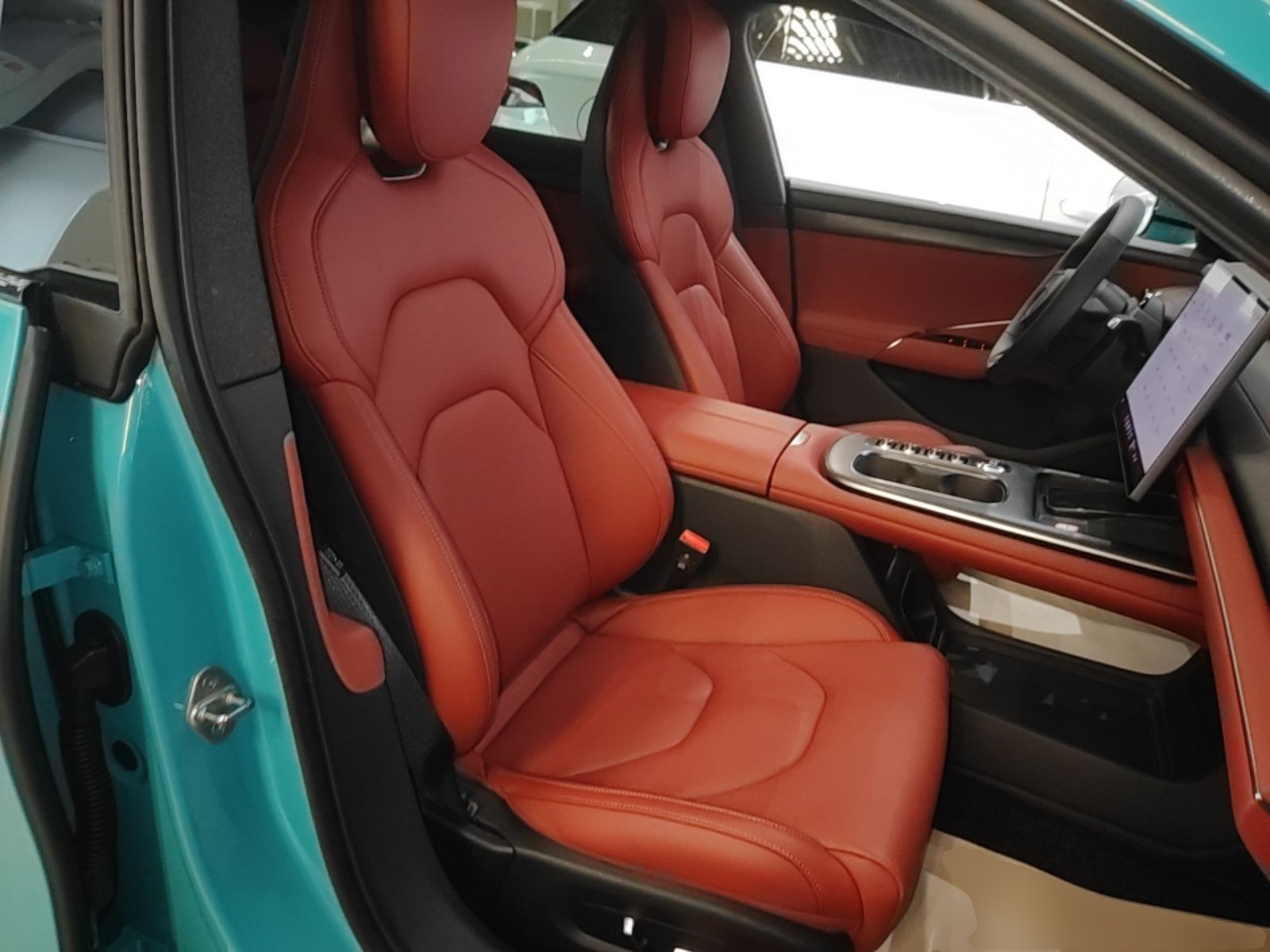 Xiaomi Auto SU7 2024 Rear-Drive Ultra-Long Range Advanced Pro-Level Intelligent Driving Version — снимка 19
