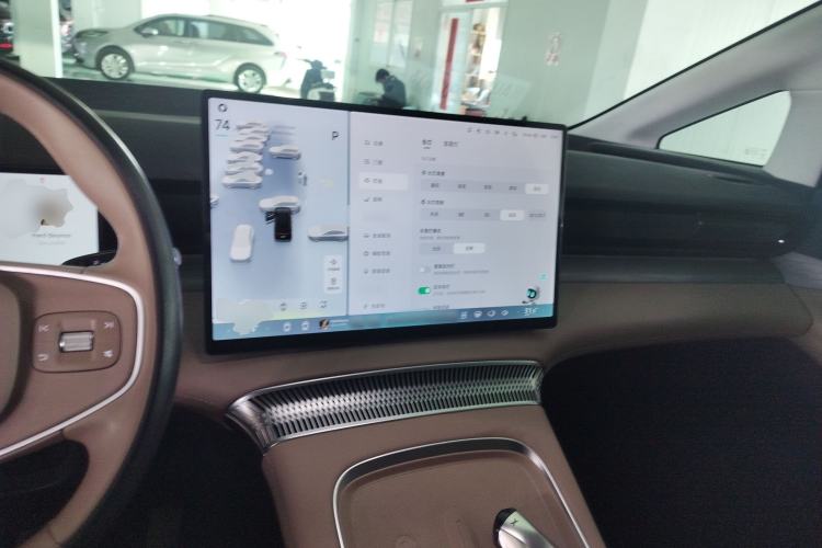 Used XPeng X9 2024 702 Ultra-Long Range Pro