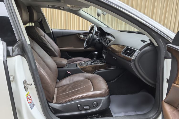 Used Audi A7 2013 50 TFSI quattro Comfort trim