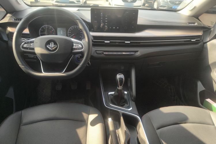 Used Livan X3 PRO 2022 1.5L Manual Little Cutie
