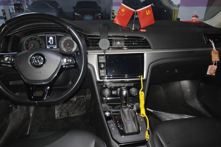 Used Volkswagen Lamando 2019 280TSI DSG Comfort Edition China VI standard
