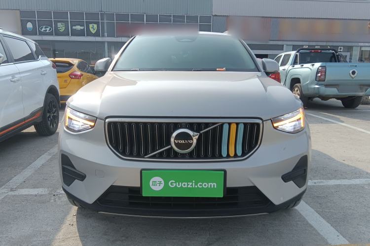 Used Volvo XC40 2024 B4 4x4 Smart Luxury Edition