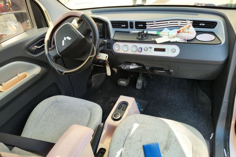 Used Wuling Hongguang MINIEV 2022 Macaron Premium Model – Lithium Ternary Battery