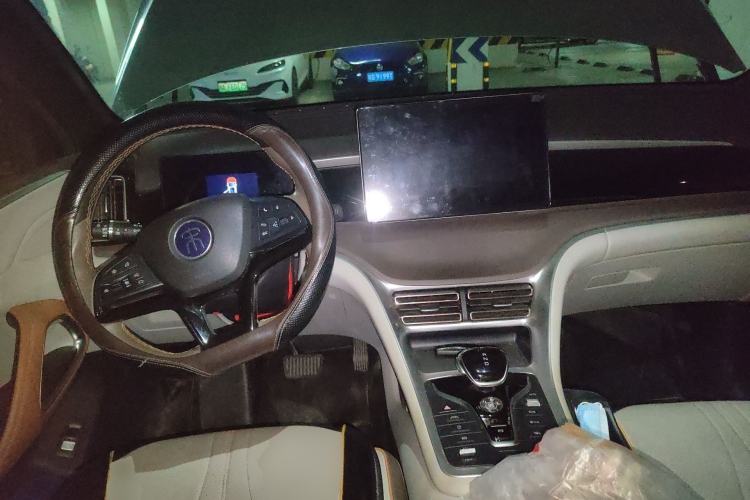 Used BYD Song Pro New Energy 2022 DM-i 110km Flagship Model Center Console