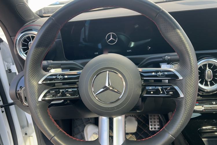 Used Mercedes-Benz CLA 2024-Year Facelifted CLA 200