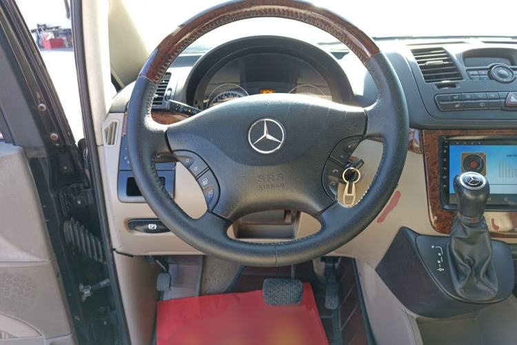 Used Mercedes-Benz Viano 2011 2.5L Prestige Edition
