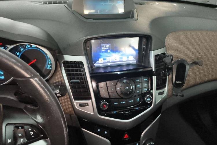 Used Chevrolet Cruze 2013 Hatchback 1.6L Manual Luxury Model