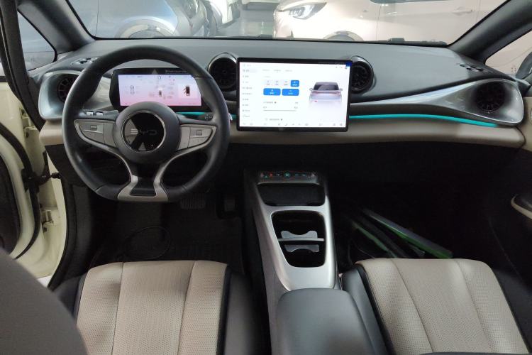 Used BYD Dolphin 2025 Intelligent Driving Version 410 km Fashion Edition
