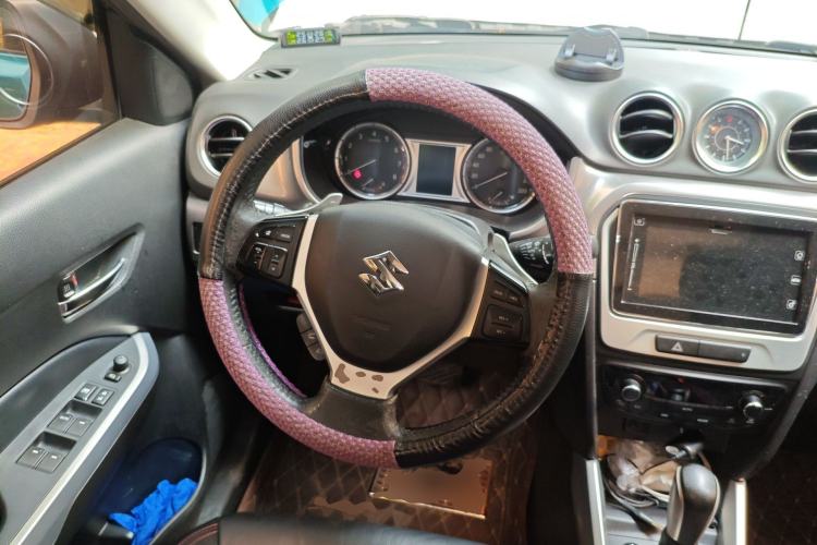Used Suzuki Vitara 2016 1.4T Automatic Two-Wheel Drive Elite Model Steering Wheel