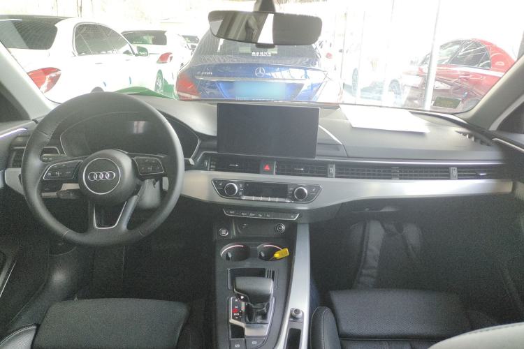 Used Audi A4L 2020 40 TFSI Luxury Dynamic Model
