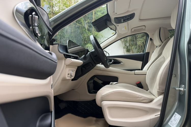 Used EXEED Lingyun 2024 300T Two-Wheel Drive Starlight Edition
