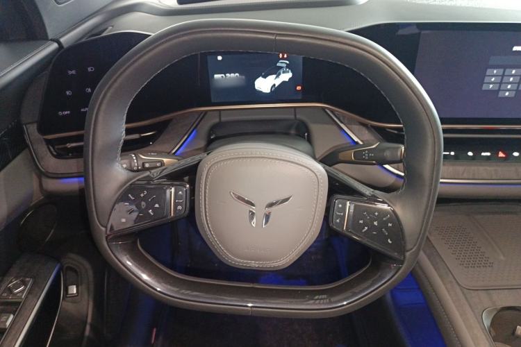 Used Hongqi Tiangong 08 2025 680 Ultra Four-Wheel-Drive Version Steering Wheel