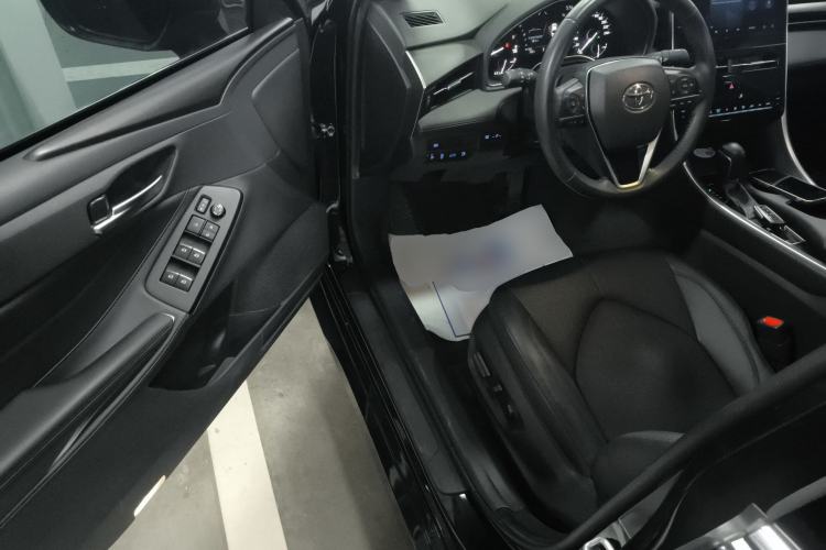 Used Toyota Avalon 2022 2.0L Luxury Edition Driver Seat