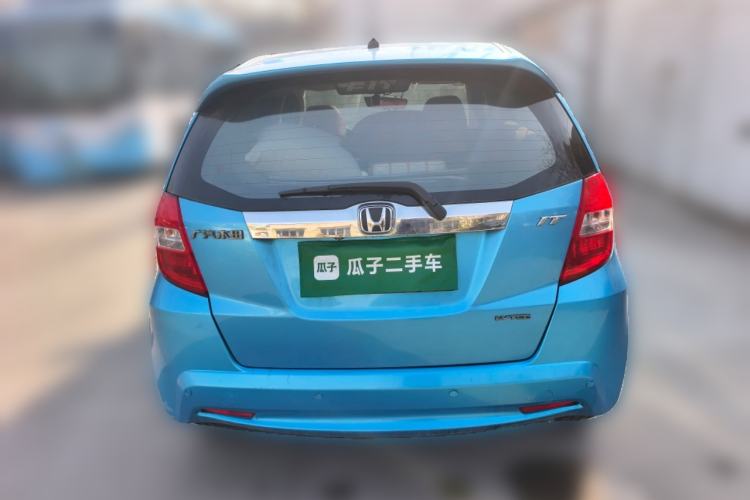 Used Honda Fit 2011 1.5L automatic panoramic sunroof version
