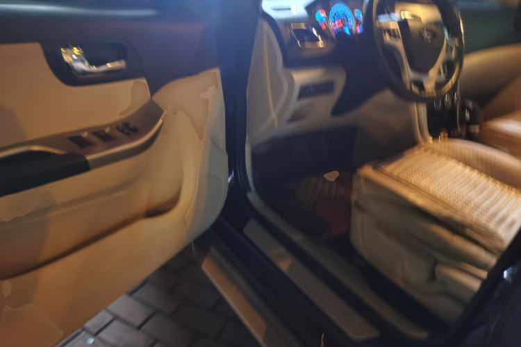 Used Haima S7 2015 2.0L Automatic ZhiShang Version
