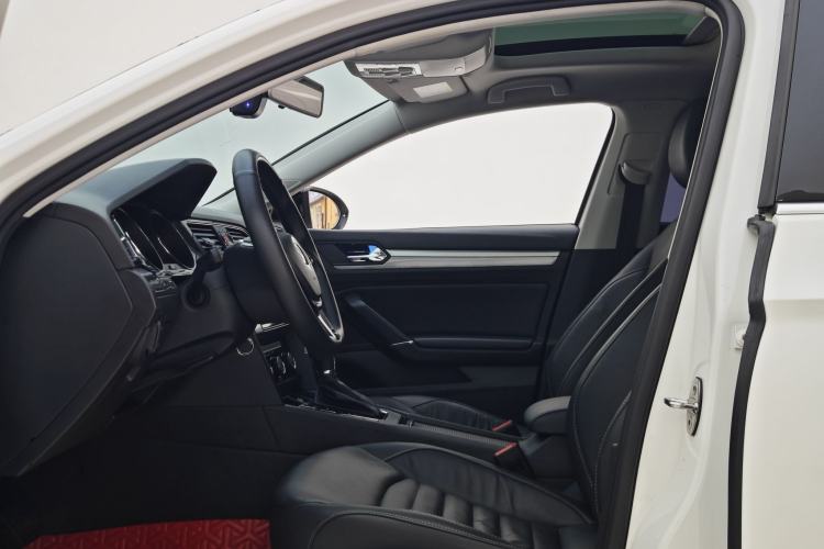 Used Volkswagen Lamando 2018 280TSI DSG Comfort Edition
