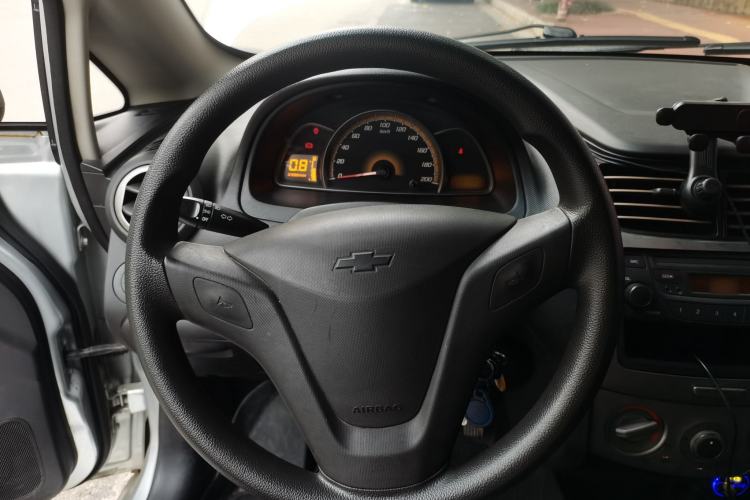 Used Chevrolet Sail 2013 Sedan 1.4L Manual Ideal Happiness Edition Steering Wheel