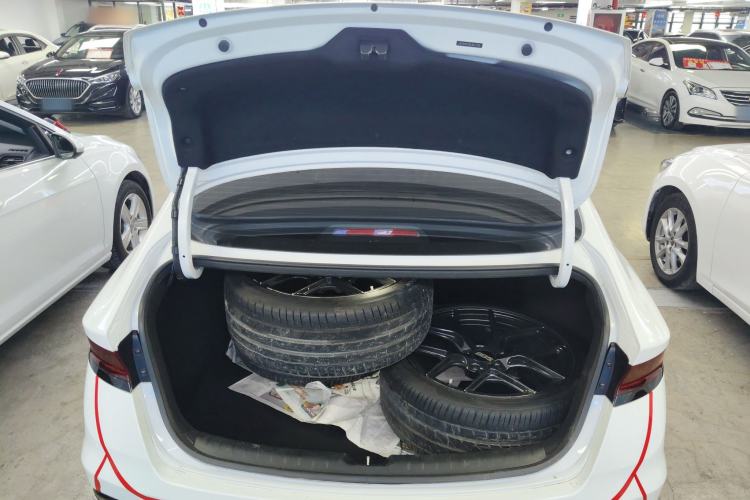 Used Hyundai Lafesta 2019 280TGDi Sport Edition China VI Trunk