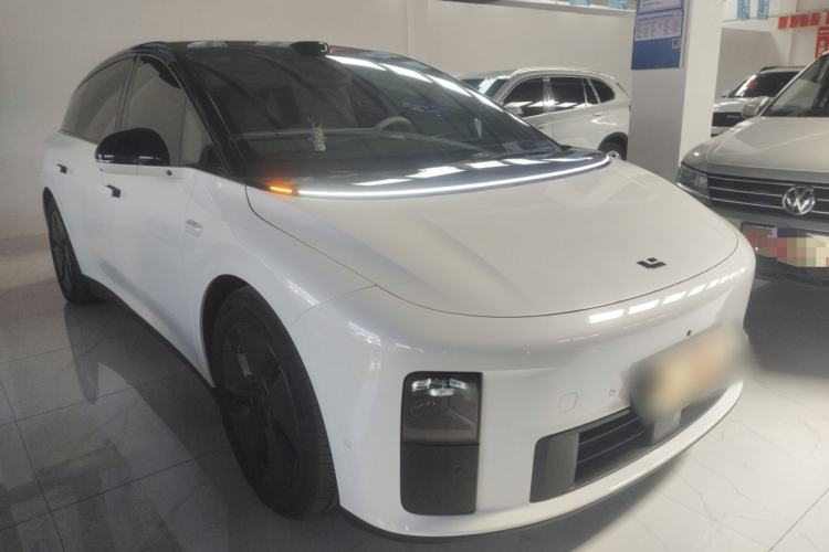 Used Li Auto i6 2025 Model Two-Wheel-Drive Standard Type
