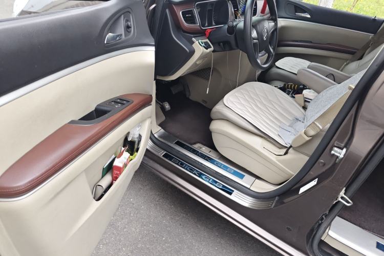 Used Buick GL8 2015 2.4L Luxury Business Premium Edition