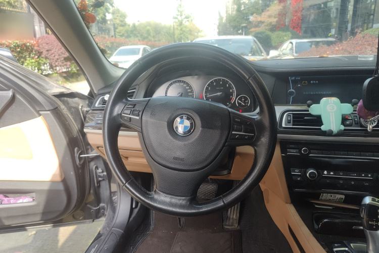 Used BMW 7 Series 2011 730Li Elegant Model
