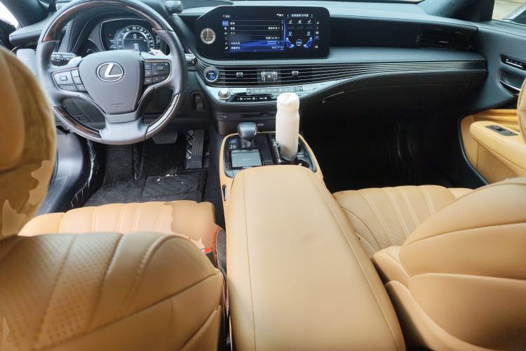 Used Lexus LS 2021 500h Luxury Edition
