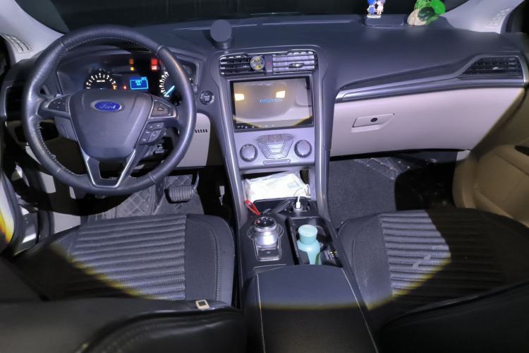 Used Ford Mondeo 2017 EcoBoost 180 Comfort Model
