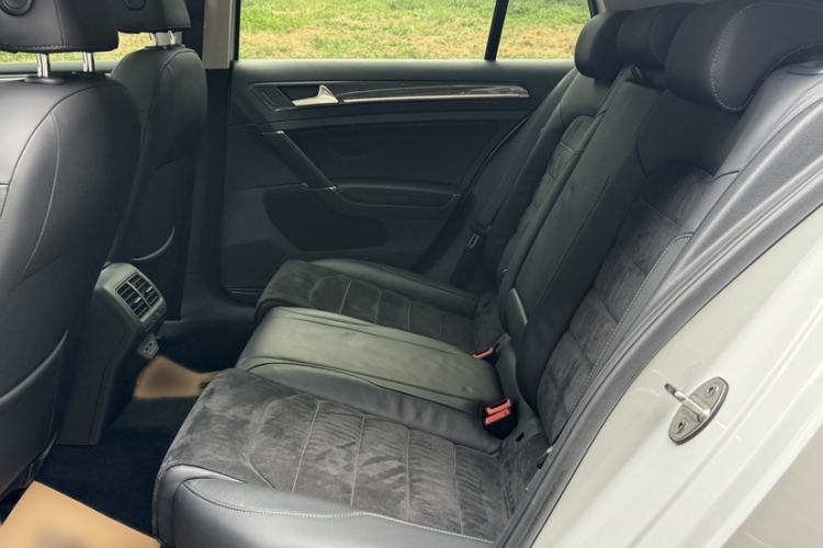 Used Volkswagen Golf 2020 Zhiai Edition 280TSI DSG Luxury Model Interior 12