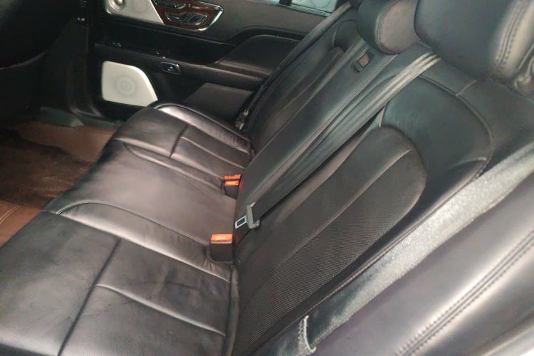 Used Lincoln Continental 2018 3.0T Four-Wheel Drive Prestige Edition Left Rear Seat