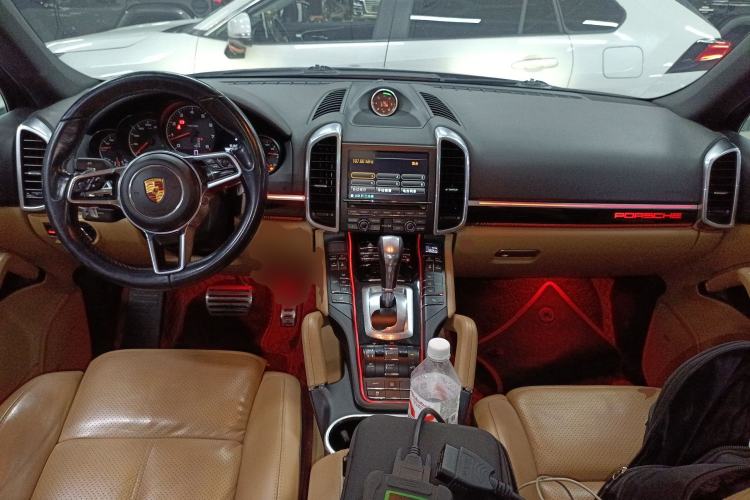 Used Porsche Cayenne 2015 Cayenne 3.0T Center Console