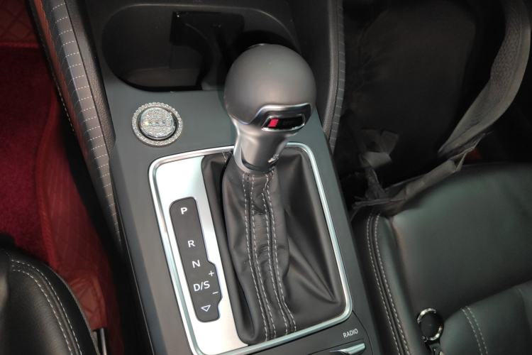 Used Audi Q2L 2023 35TFSI Fashion Dynamic Model Gear Lever