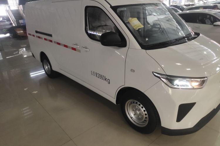 Used Wuling Yangguang 2024 230km Practical Enclosed-Window Version 60kW
