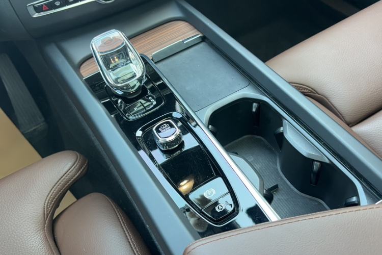 Used Volvo XC60 2023 B5 4x4 Smart Luxury Edition