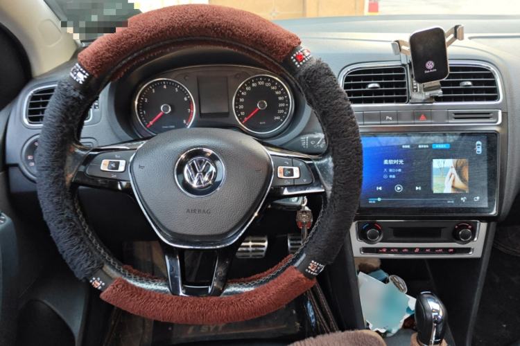 Used Volkswagen Polo 2014 1.6L Cross Polo Automatic