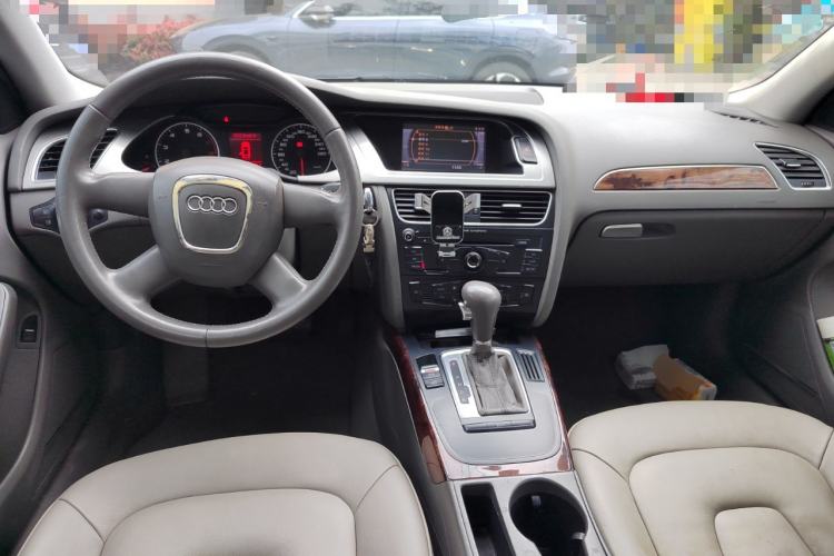 Used Audi A4L 2011 2.0 TFSI Comfort Model
